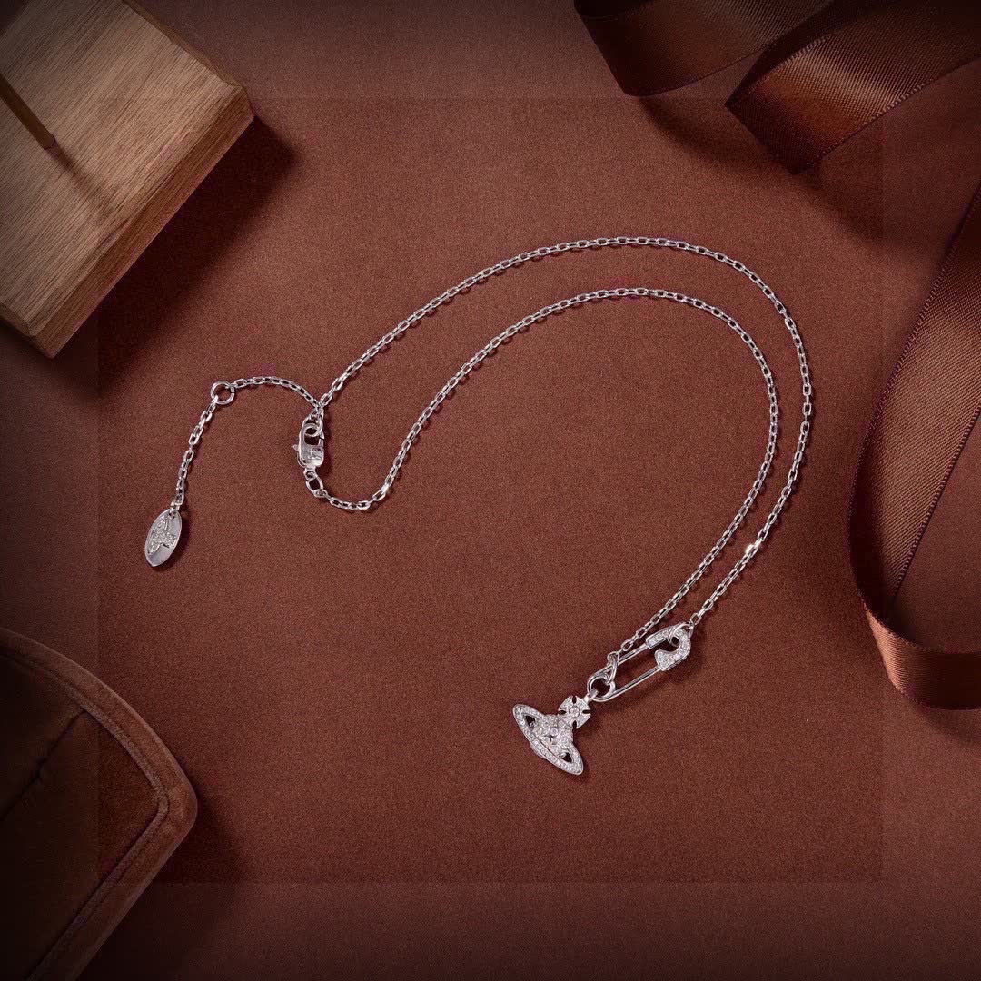 Vivienne Westwood Classic Anglomania Satellite Necklace
